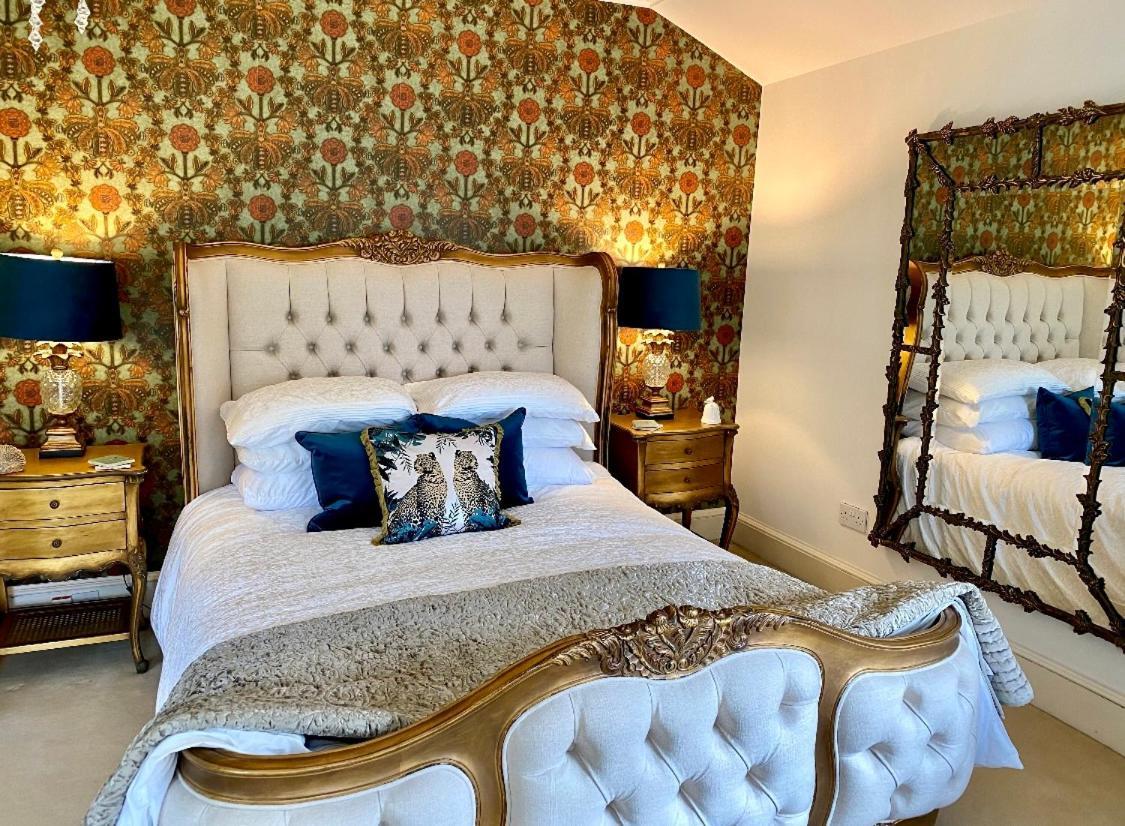 Private Room & Bathroom In Manor House Maybole エクステリア 写真