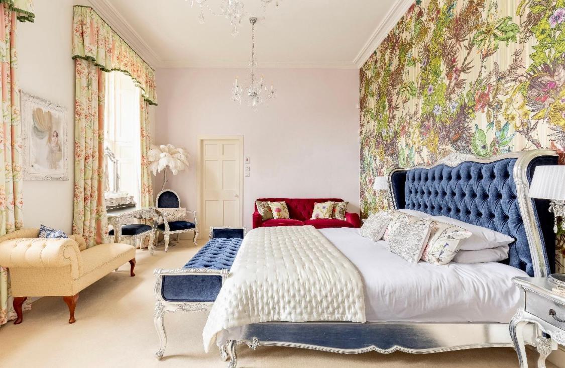 Private Room & Bathroom In Manor House Maybole エクステリア 写真