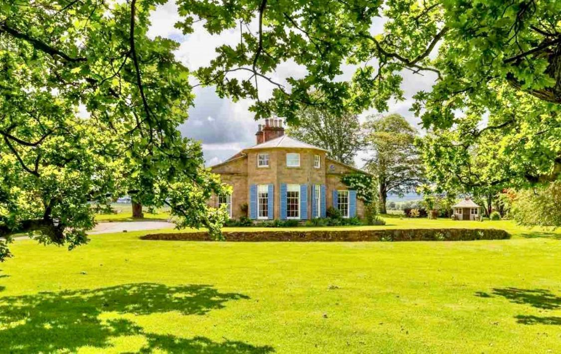 Private Room & Bathroom In Manor House Maybole エクステリア 写真