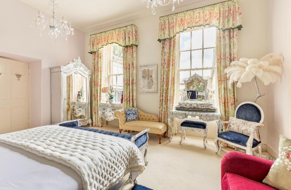 Private Room & Bathroom In Manor House Maybole エクステリア 写真
