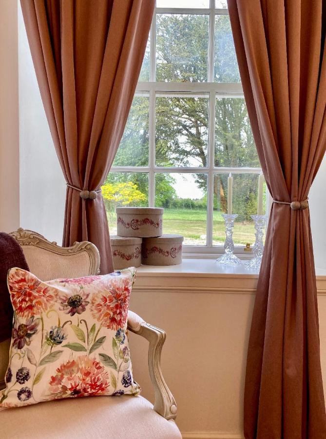 Private Room & Bathroom In Manor House Maybole エクステリア 写真