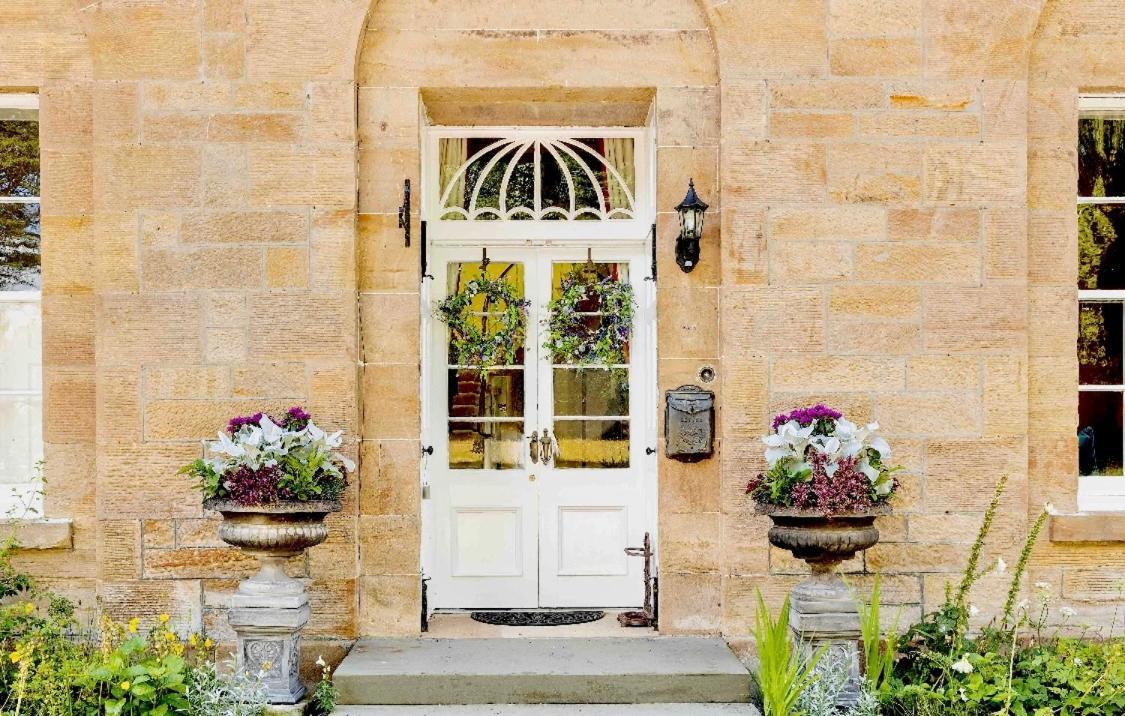 Private Room & Bathroom In Manor House Maybole エクステリア 写真
